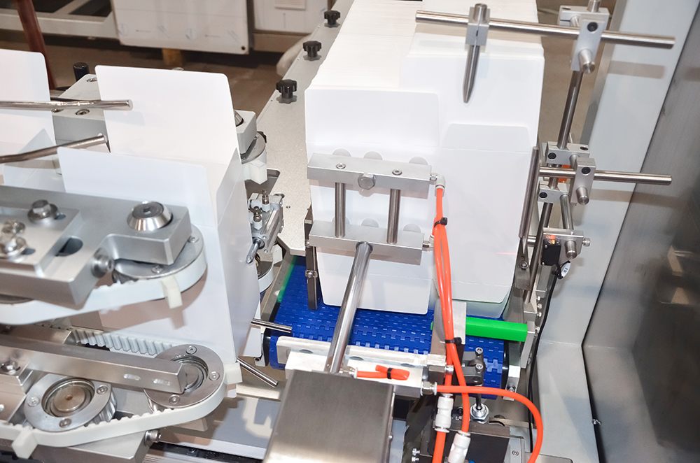 4.-Folleto-de-papel-caja-abierta